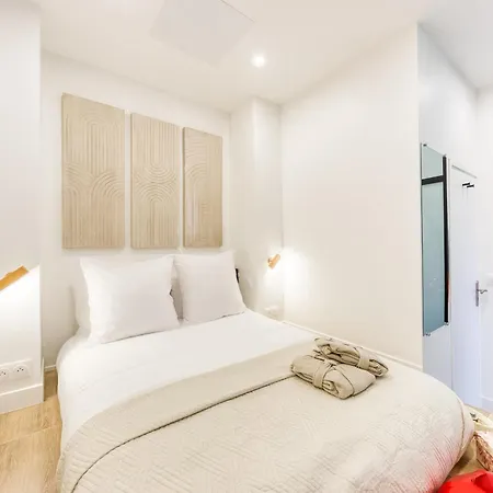 Netflix & Bubbles Apartamento Clichy Exterior foto